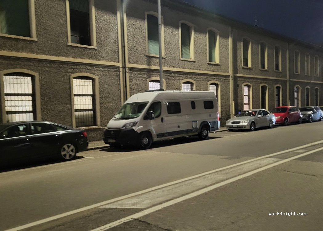 (37122) Verona - Via Tombetta — foto