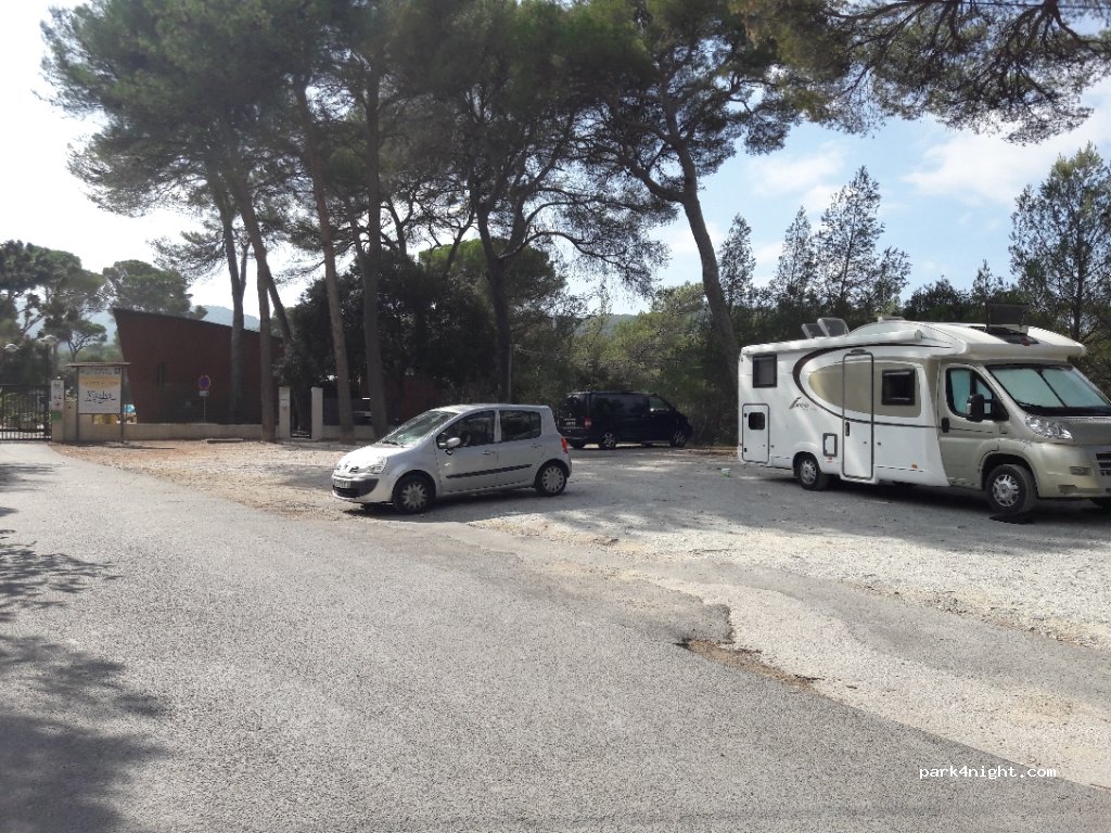 (83500) La Seyne-sur-Mer - 1660 Chemin de la Batterie de Peyras — foto