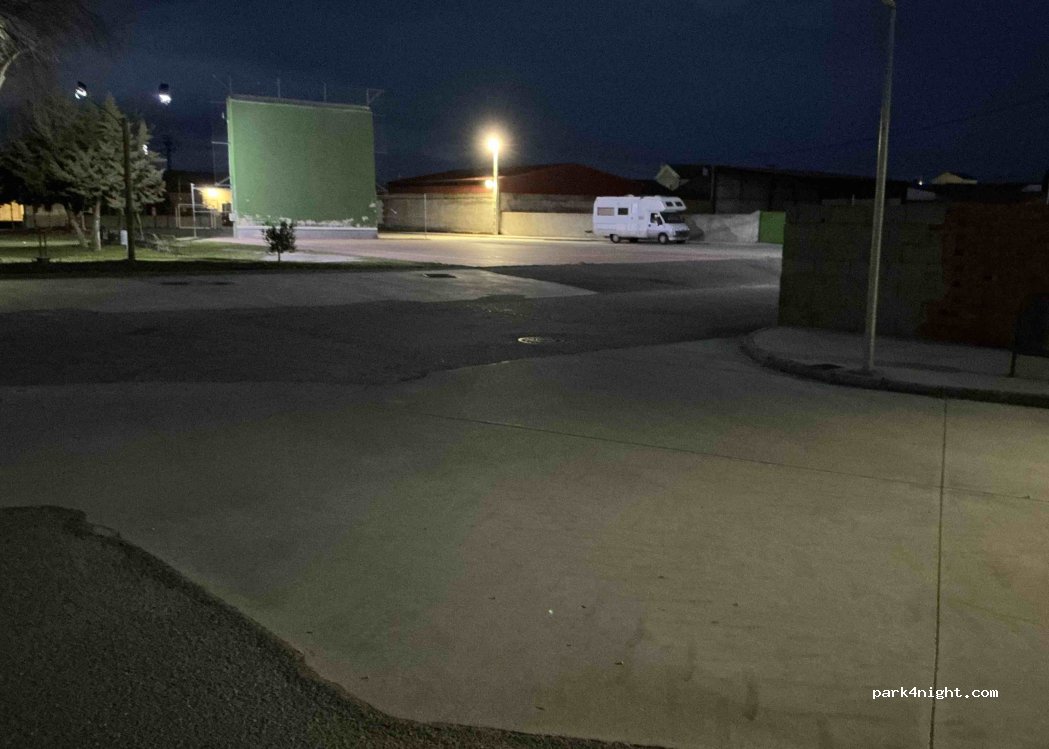 (05358) San Juan de la Encinilla - Calle del Río — foto 2