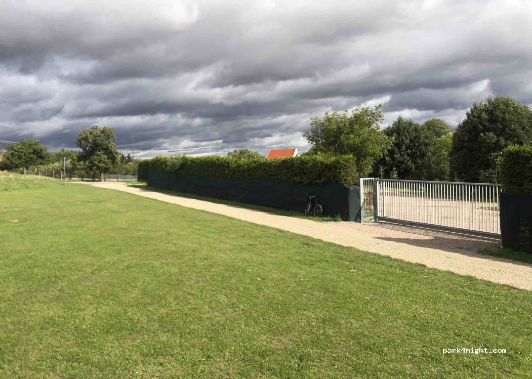 Ihr Camperstellplatz im Grünen — foto 2
