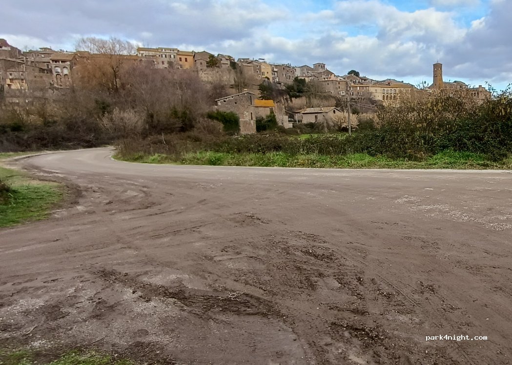 (01015) Sutri - Strada Capo Ripa — foto 3