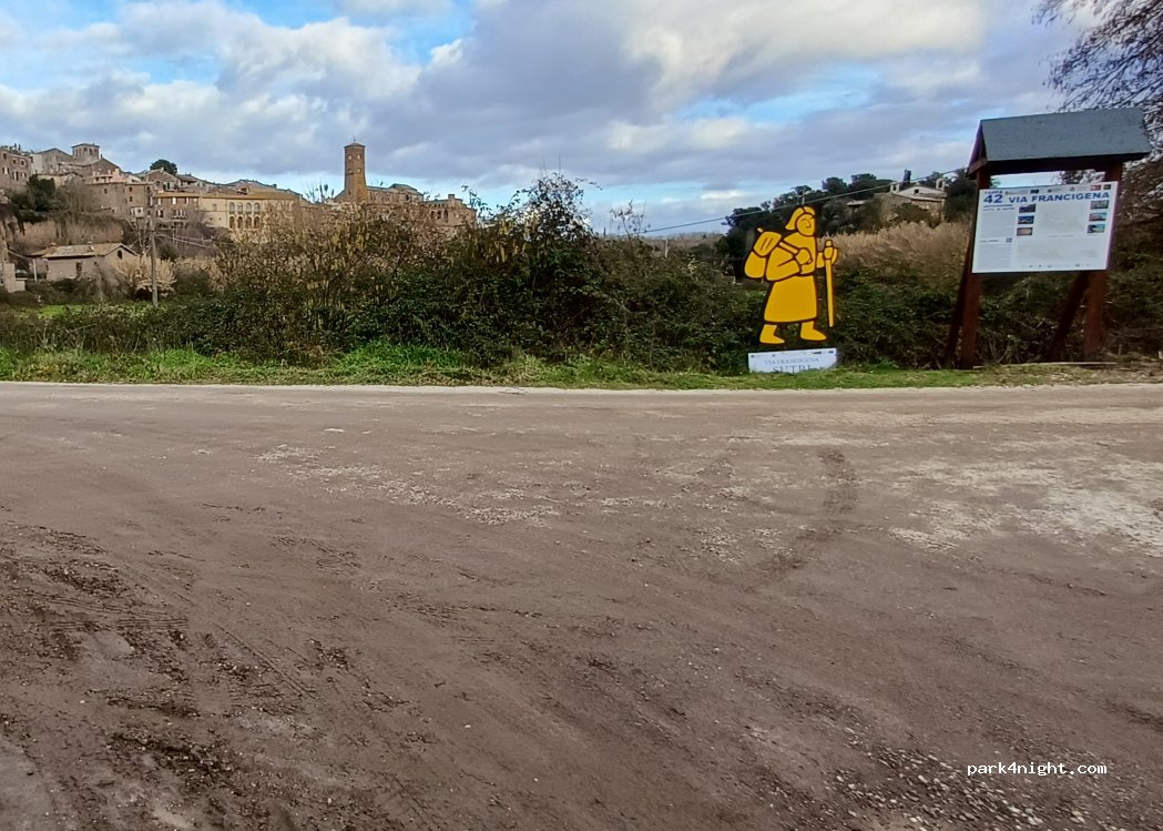 (01015) Sutri - Strada Capo Ripa — foto 4