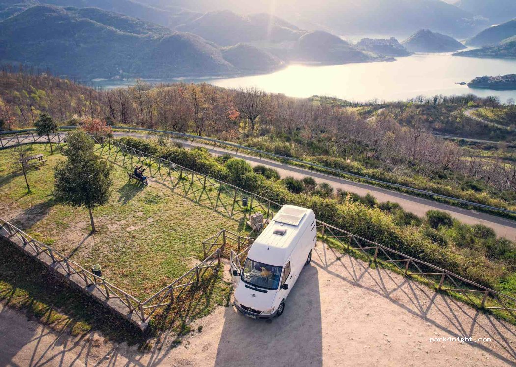 (02020) Colle di Tora - Unnamed Road — foto 3