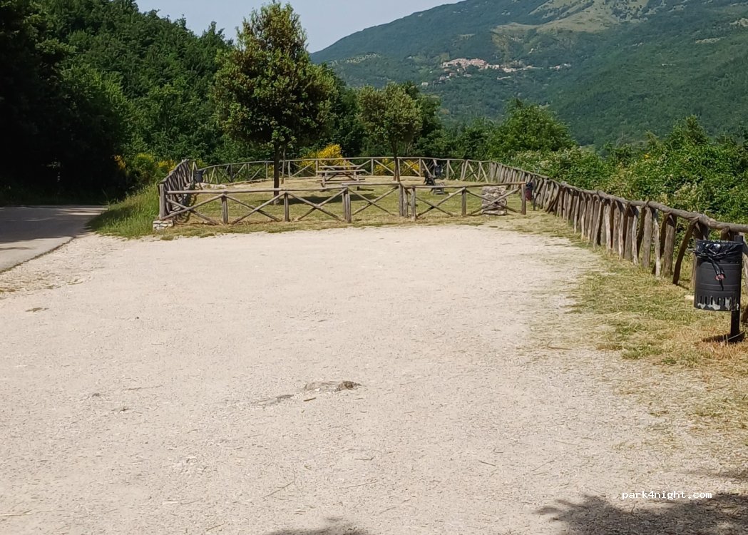 (02020) Colle di Tora - Unnamed Road — foto 4