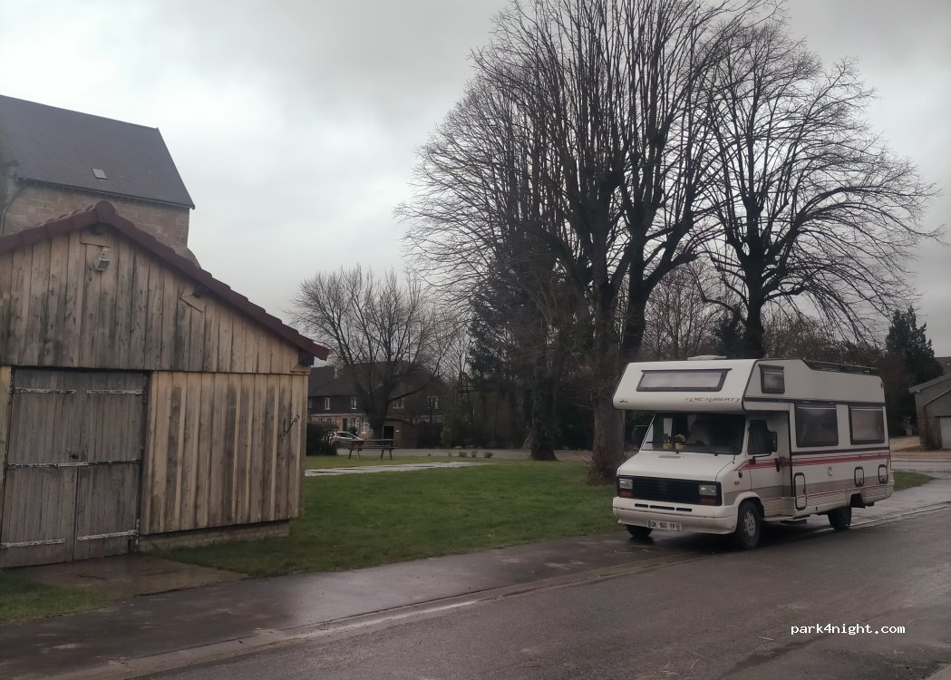 (08130) Coulommes-et-Marqueny - D 23 — foto