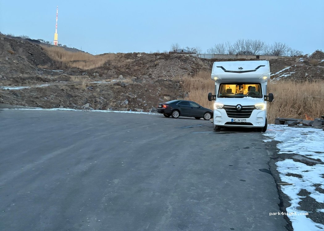 (0017) Yerevan - Unnamed Road — foto 2