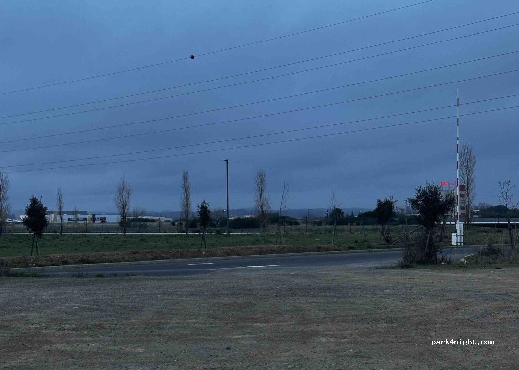 (34420) Villeneuve-lès-Béziers - Avenue Jean Monnet — foto 2