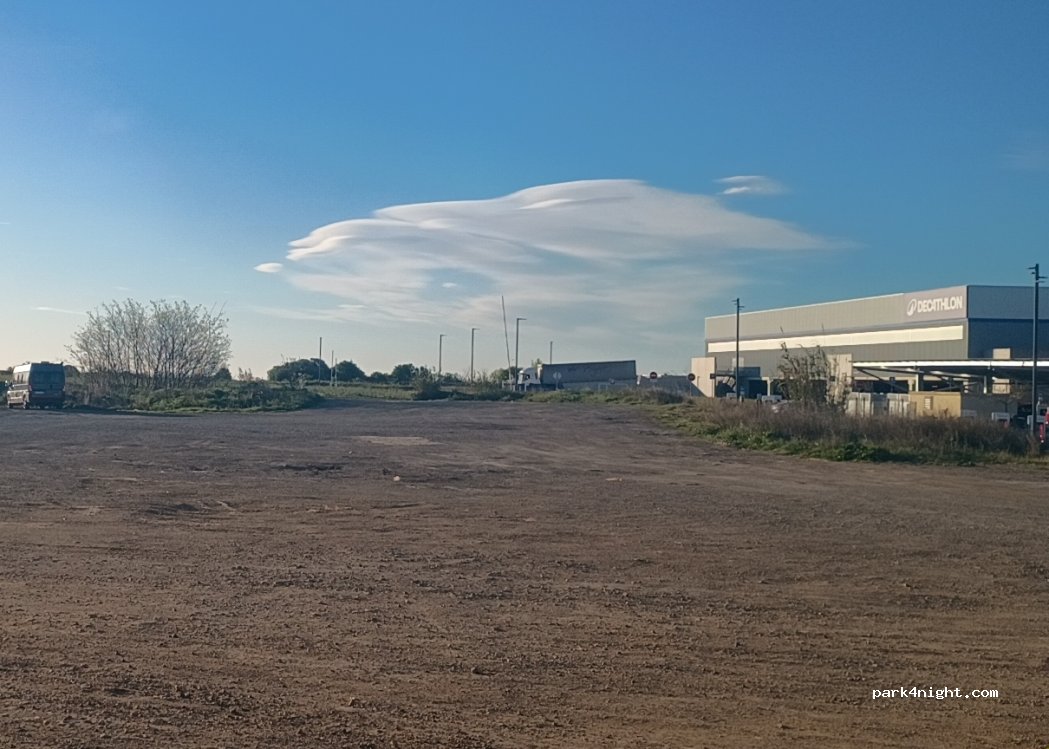 (34420) Villeneuve-lès-Béziers - Avenue Jean Monnet — foto 3