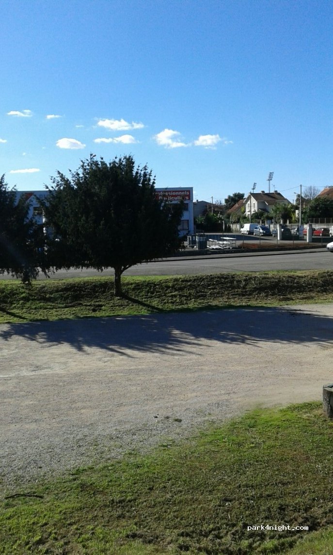 (82000) Montauban - 689 Rue de l'Abbaye — foto 3