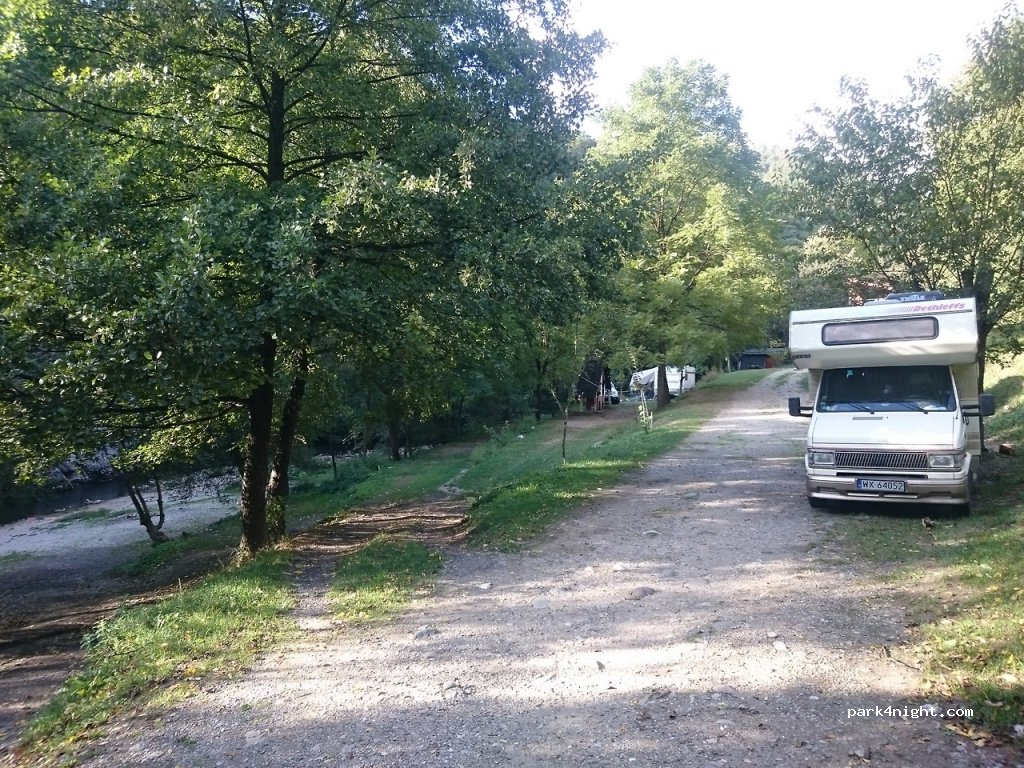 Camping 7 Izvoare Herculane — foto