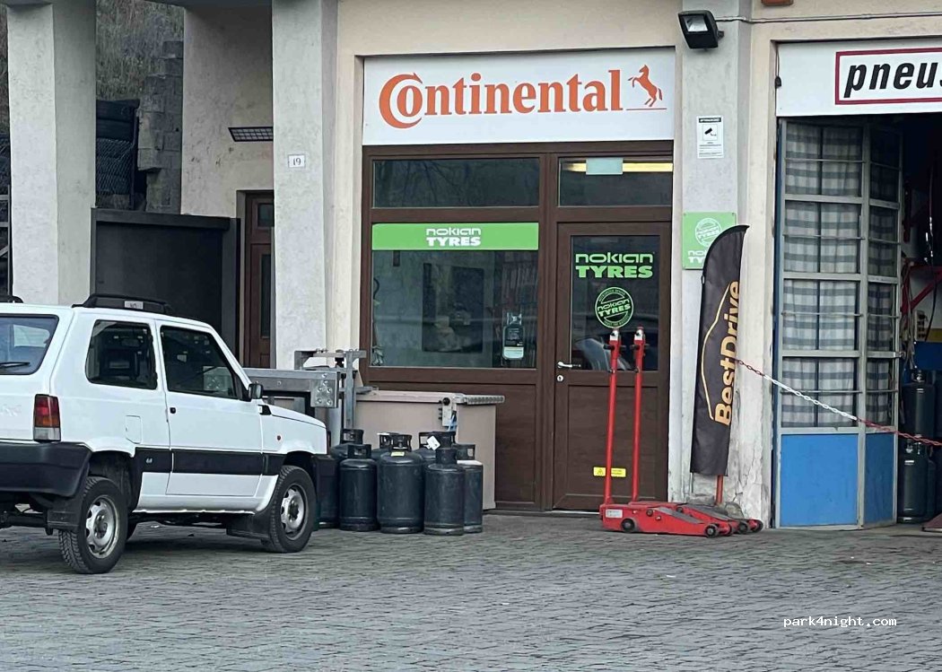 (11027) Saint-Vincent - Via della Stazione — foto