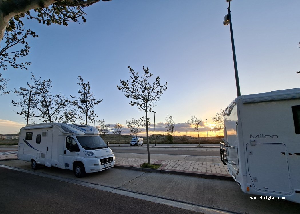 (50022) Zaragoza - Unnamed Road — foto 3