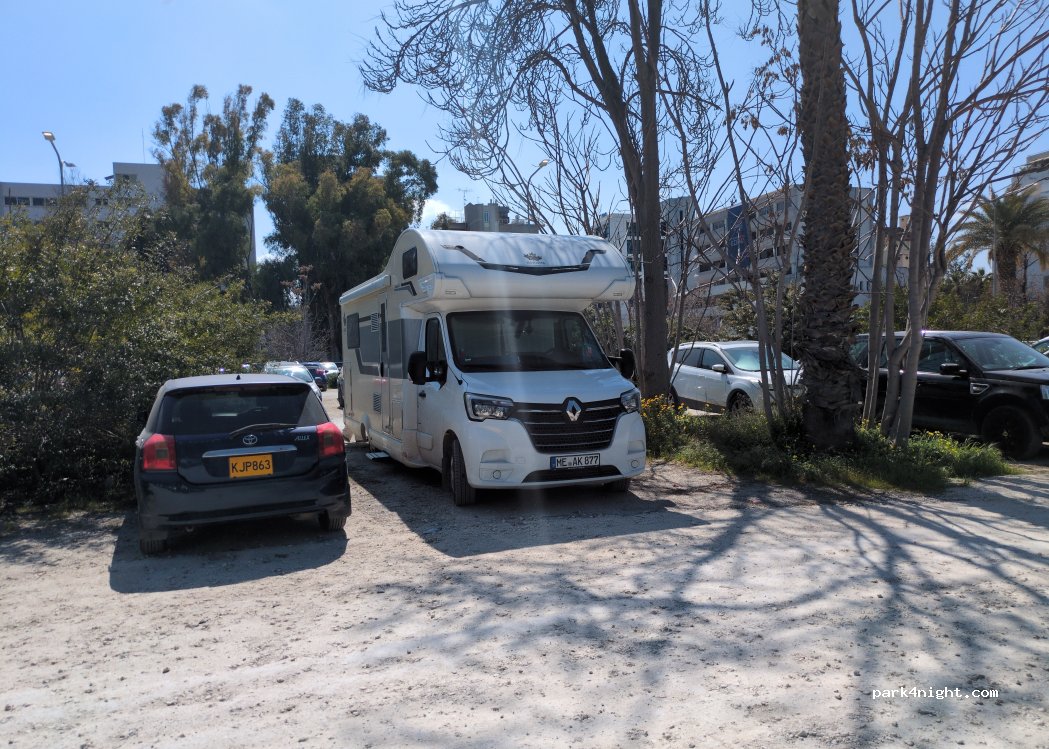 (1453) Nicosia Municipality - Leoforos Dimostheni Severi Avenue — foto