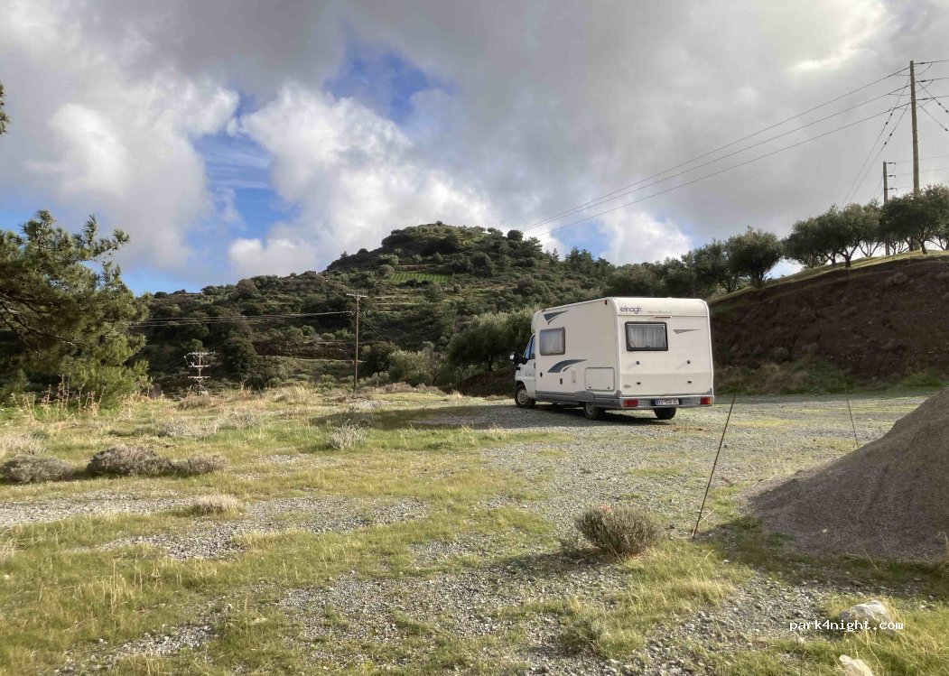 (700 04) Viannos - Unnamed Road — foto