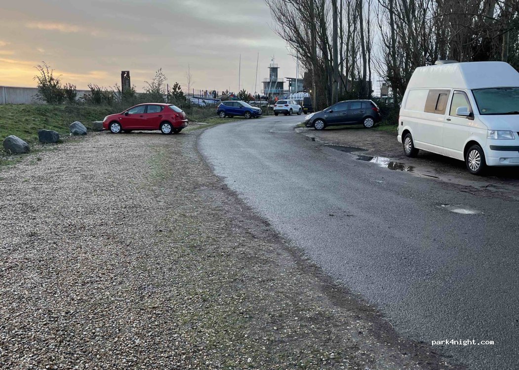 (PO3 5UH) Portsmouth - Eastern Road — foto