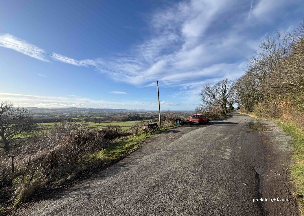 (LL18 6HW) Cwm - Cwm Road — foto 2