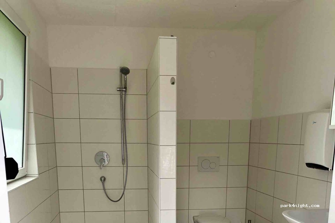 (98701) Grossbreitenbach - Am Schwimmbad 8 — foto 2