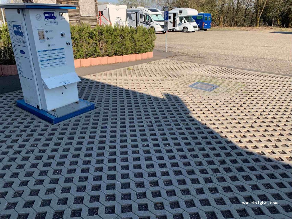 Wohnmobilstellplatz Oberhof — foto 2