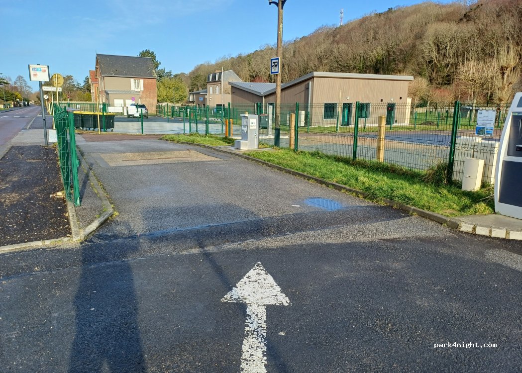 (76790) Étretat - Rue Guy de Maupassant — foto