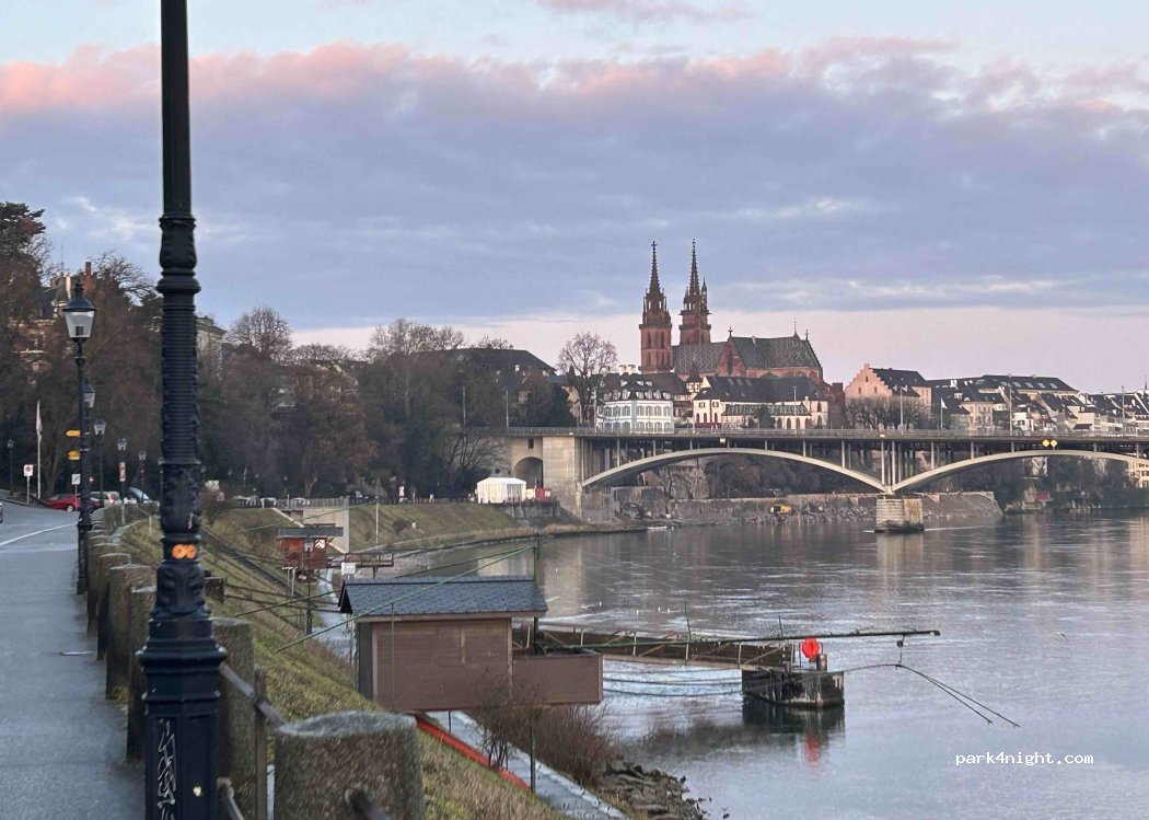 (4070) Basel - St. Alban-Rheinweg — foto 3