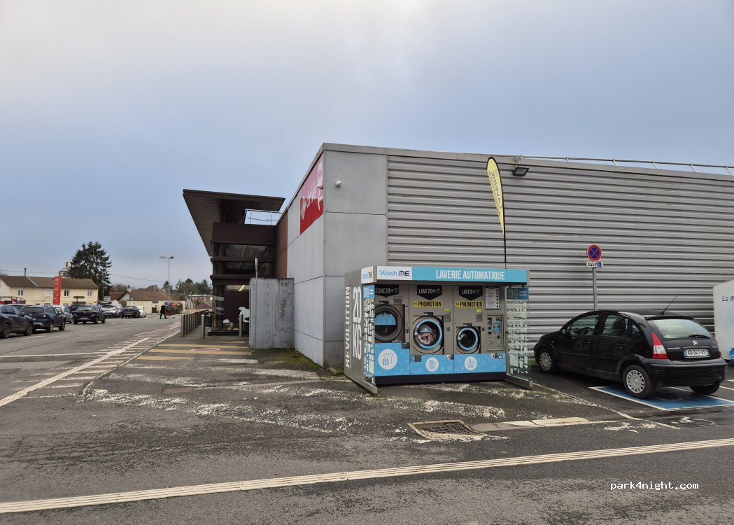 (62450) Bapaume - Rue des Frères Davion — foto