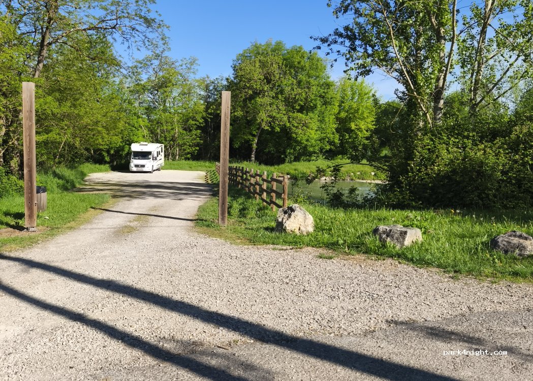 (82700) Escatalens - Chemin de l'Écluse — foto