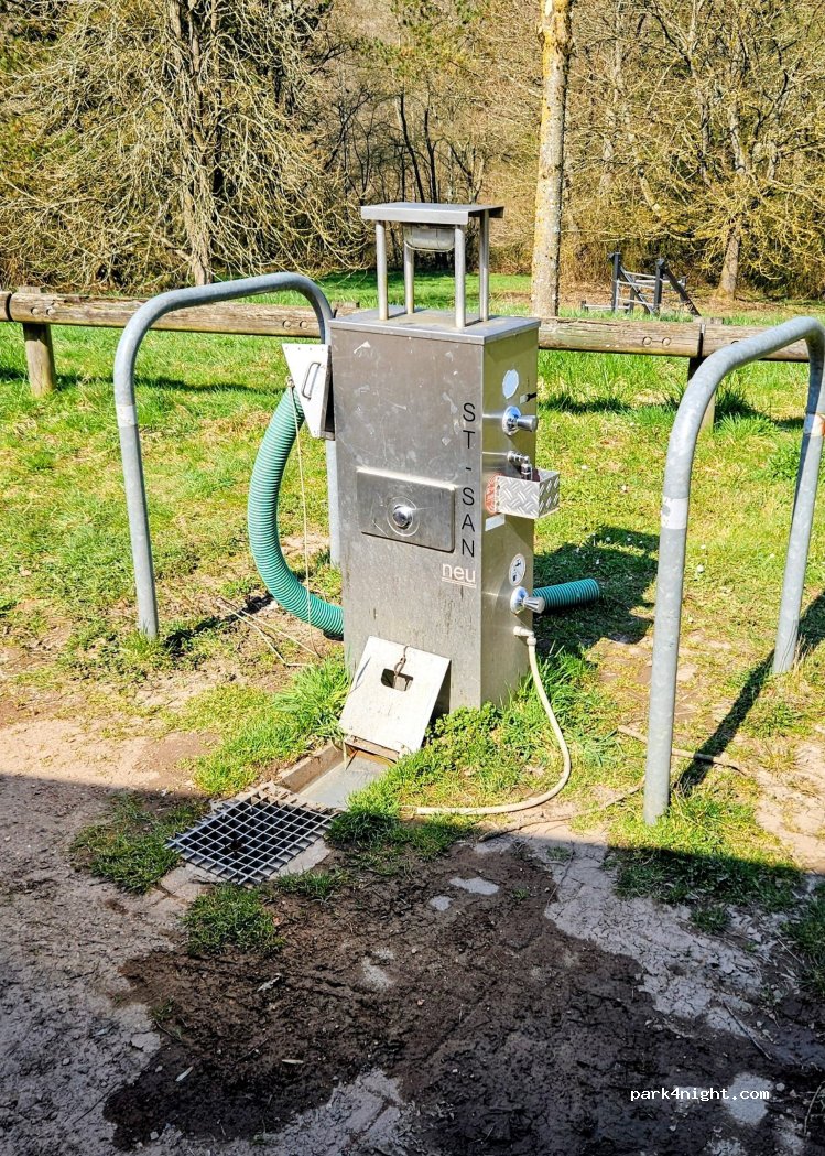 Wohnmobilstellplatz Ottweiler am Wingertsweiher — foto 2