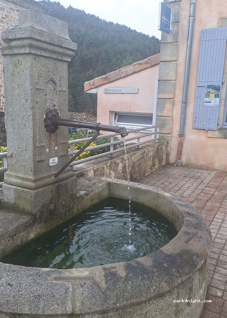 (07190) Saint-Pierreville - D8 — foto
