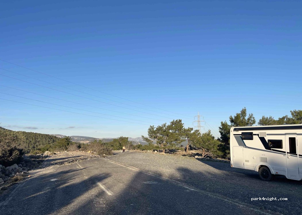 () Hacıbahattin - Antalya-Mersin yolu — foto