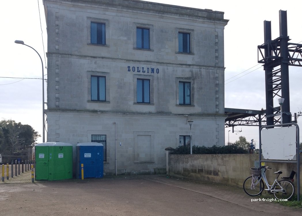 (73020) Zollino - Via Stazione — foto