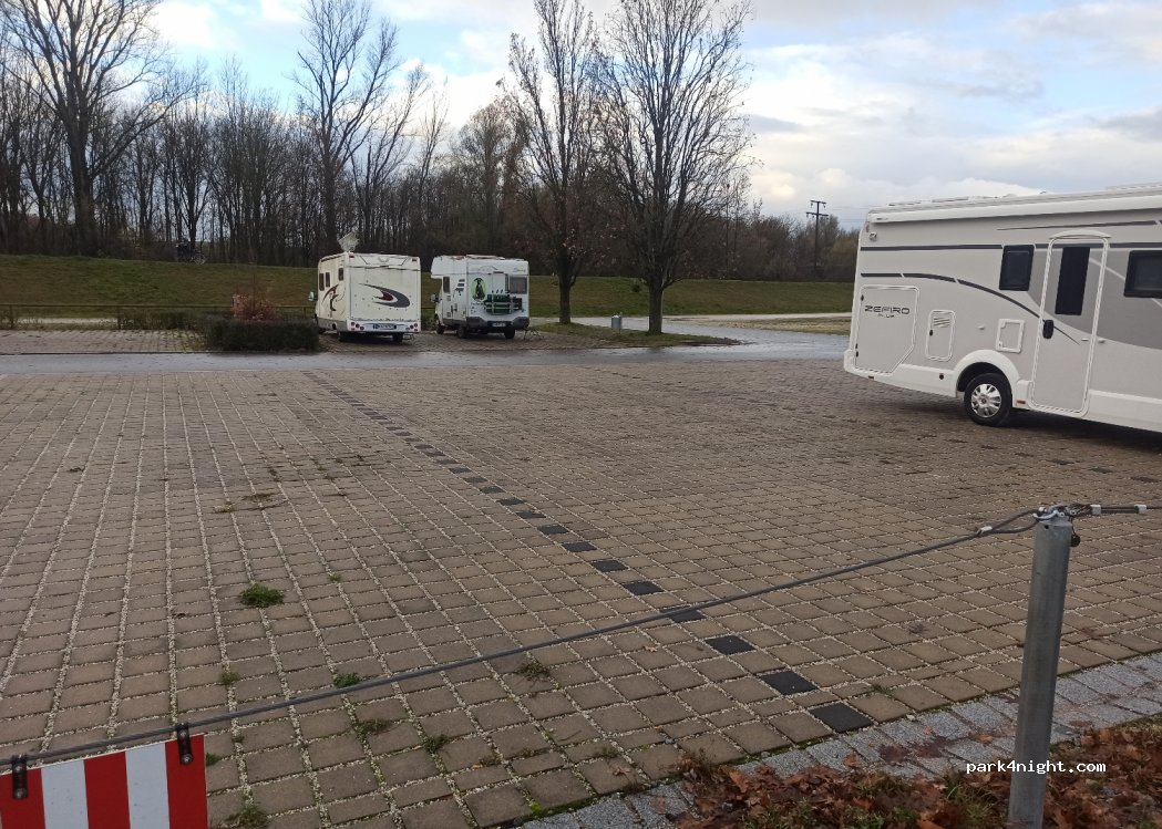 (94405) Landau an der Isar - 16 Harburger Straße — foto 2