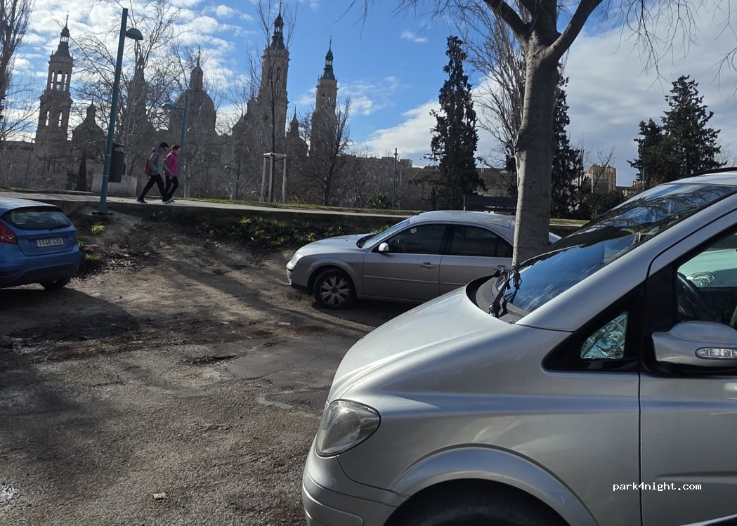 (5003) Zaragoza - Paseo de la Ribera — foto
