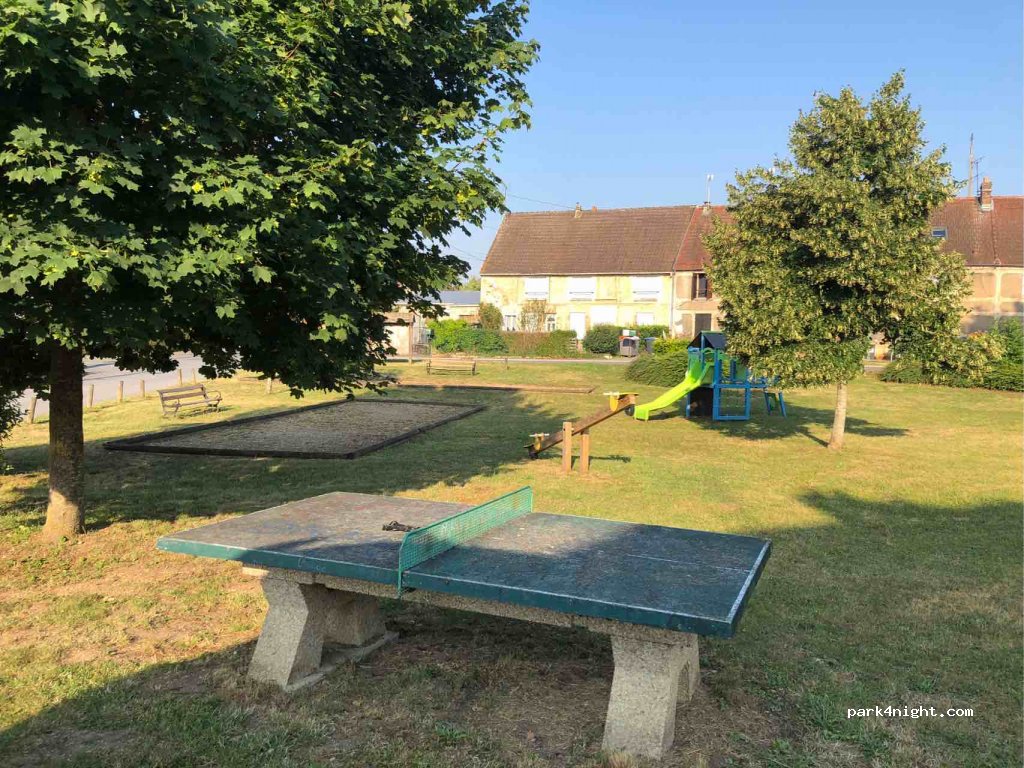 (02650) Mézy-Moulins - 4 Rue de la Gare — foto 2