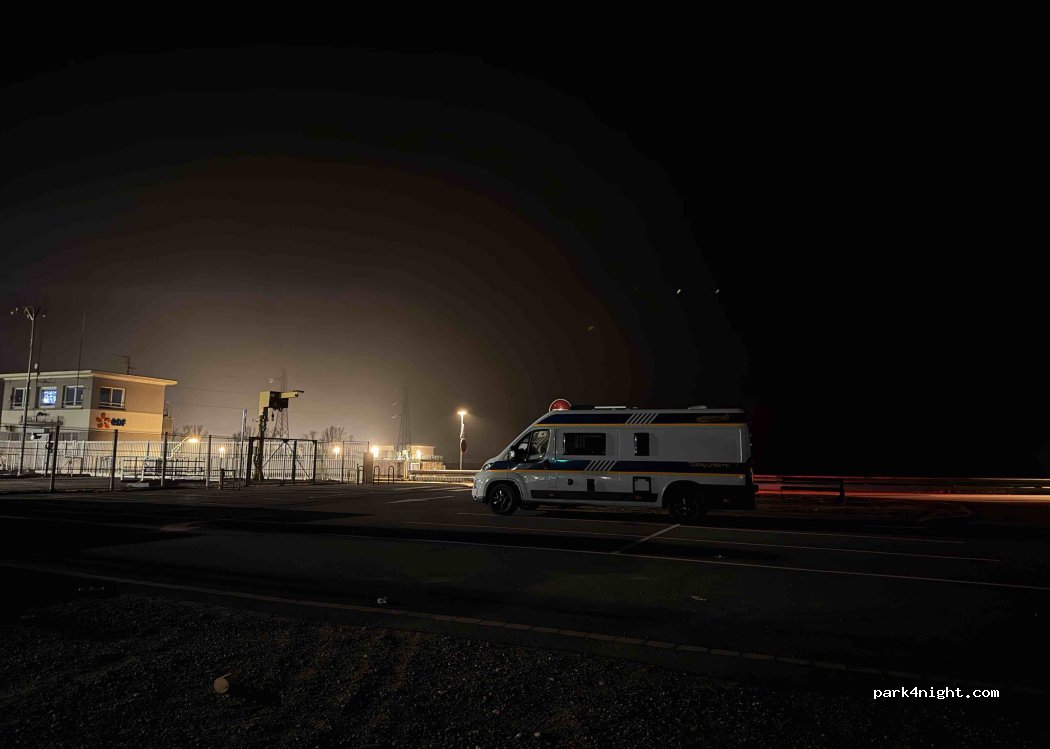 (68740) Fessenheim - Unnamed Road — foto