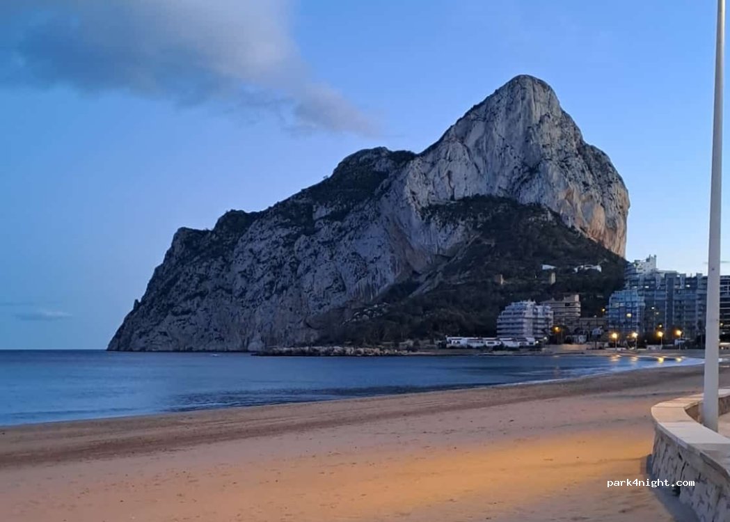 (03710) Calp - Avenida Juan Carlos I — foto 2