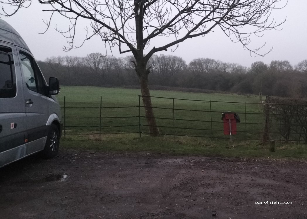 (RM14 1TH) London Borough of Havering - Sunnycroft Gardens — foto