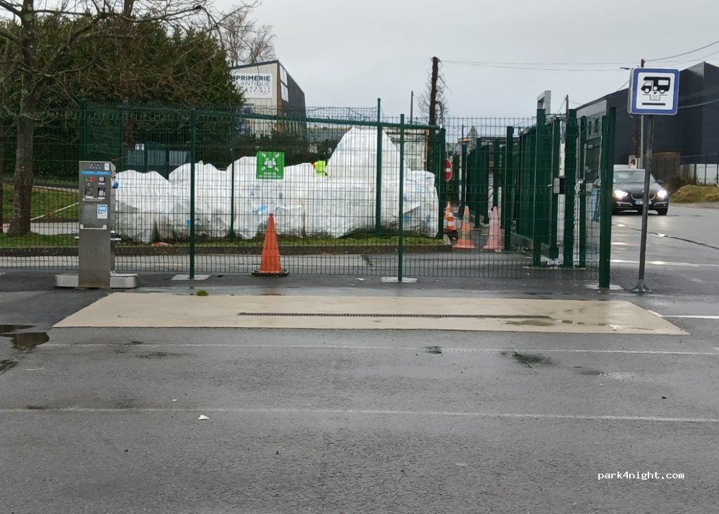 (29900) Concarneau - 19 Rue Jacques Noël Sane — foto