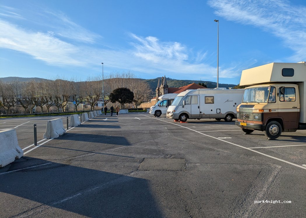 Área de autocaravanas de Bermeo — foto