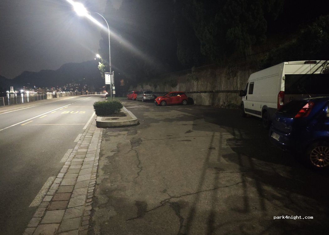 (22100) Como - Via per Cernobbio — foto