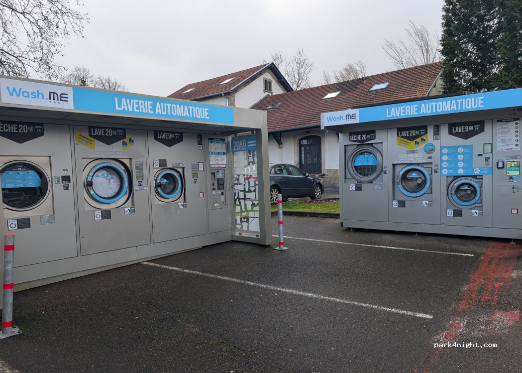 (40190) Villeneuve-de-Marsan - Avenue Jean Jaurès — foto