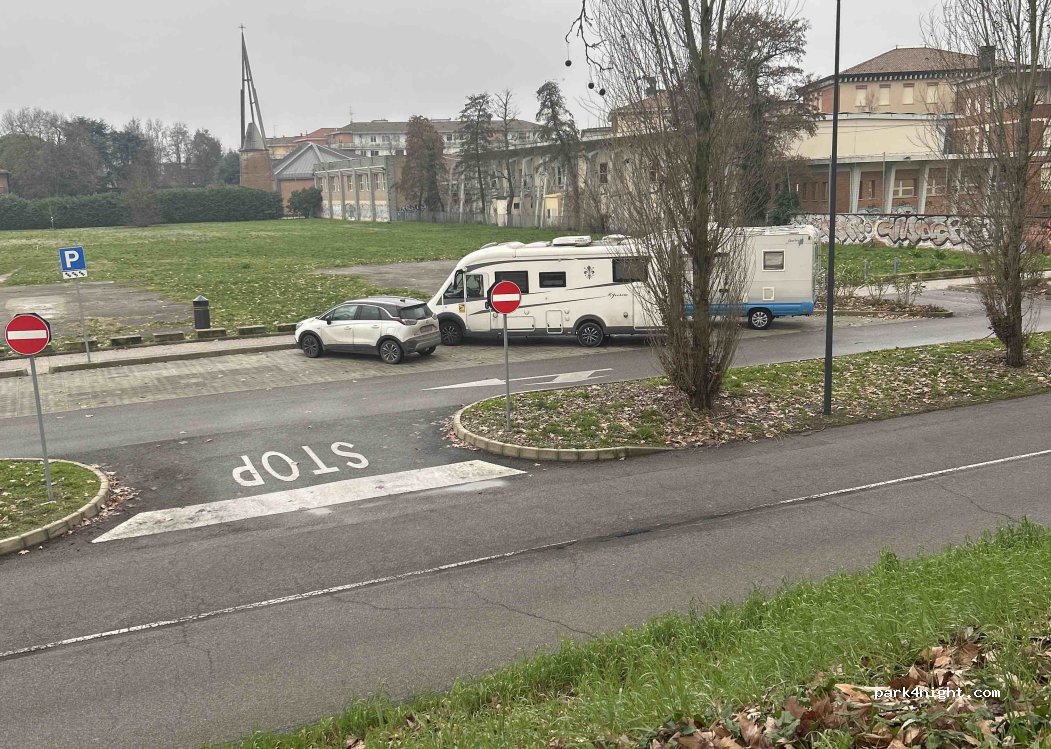 (44121) Ferrara - Viale Orlando Furioso — foto