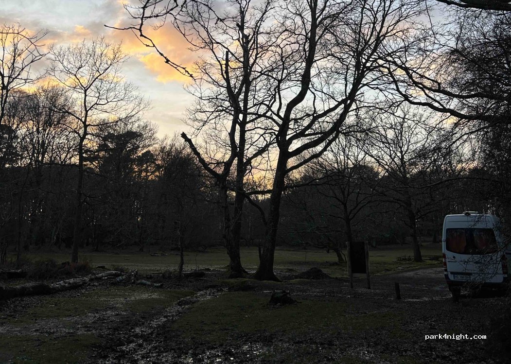 (SO42 7TR) Lyndhurst - Lyndhurst Road — foto