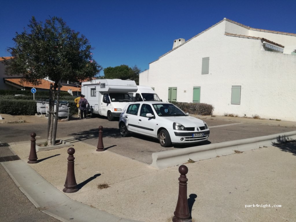 (13460) Saintes-Maries-de-la-Mer - 1 Rue des Paluns — foto