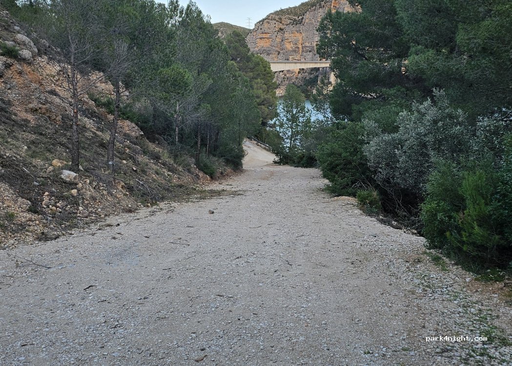 (46199) Cortes de Pallás - CV-428 — foto 2