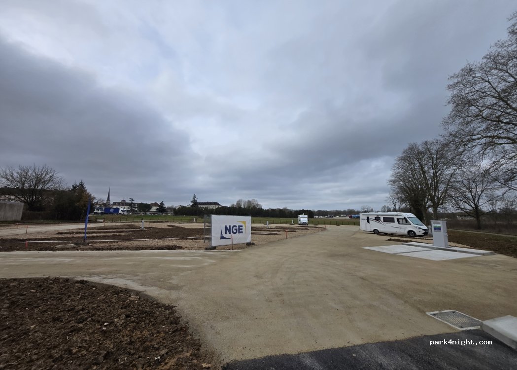 Motorhome area of Auxonne (Côte d'Or) — foto 2