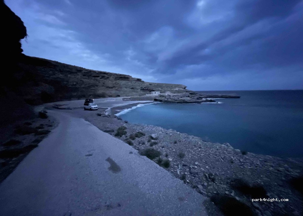 (730 11) Hora Sfakion - Unnamed Road — foto