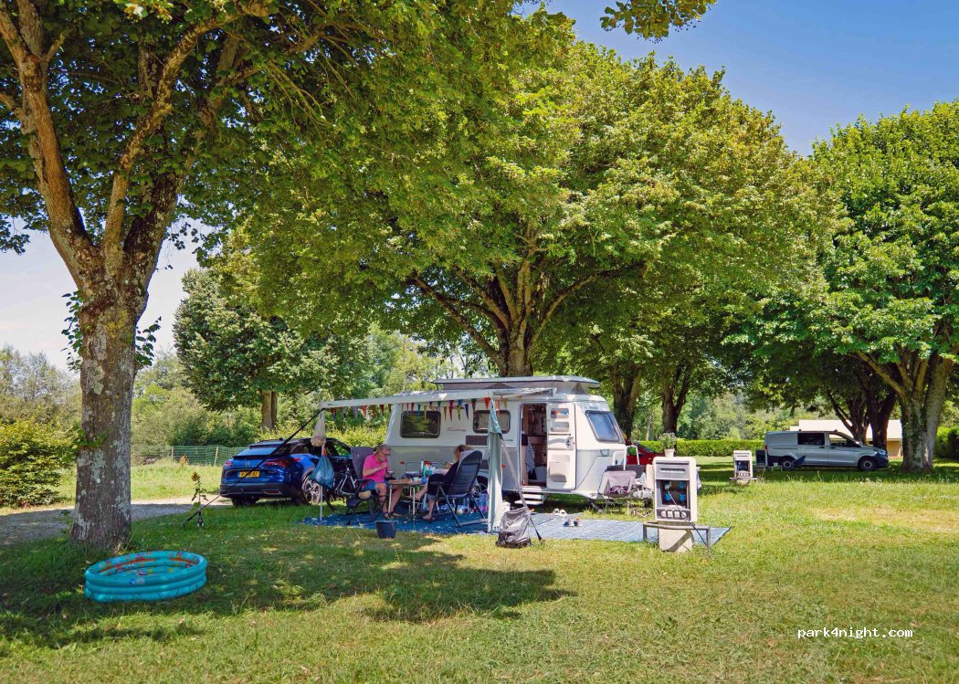 Camping Municipal la Cascade — foto