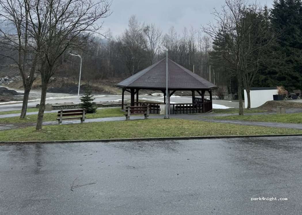 (38-612) Solina - Unnamed Road — foto