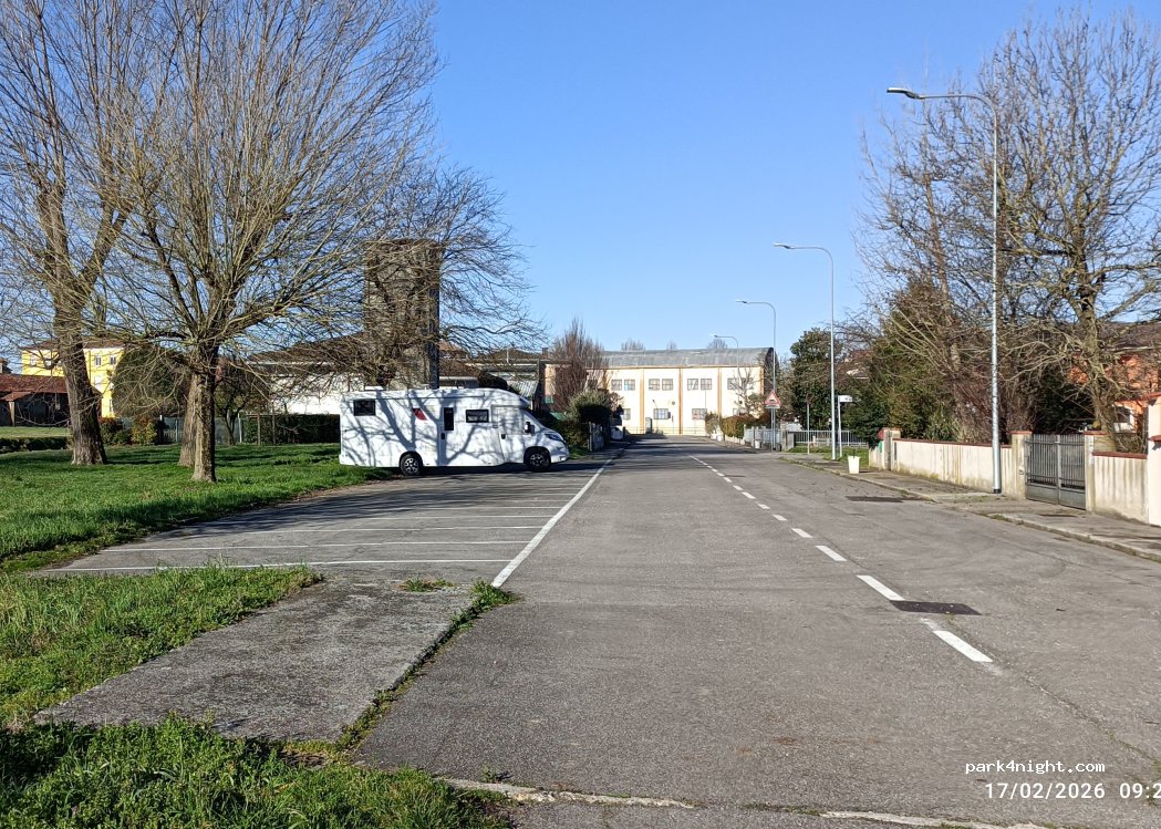 (46033) Castel d'Ario - Via Primo Maggio — foto