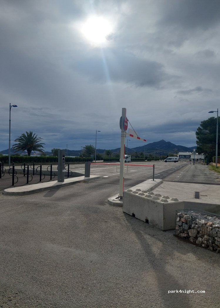(66700) Argelès-sur-Mer - Allée des Pins — foto
